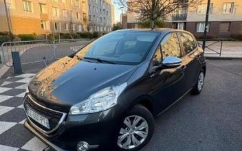 Peugeot 208 Romainville