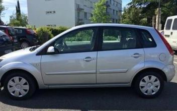 Ford fiesta Saint-Capraise-de-Lalinde