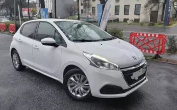 Peugeot 208 La-Courneuve