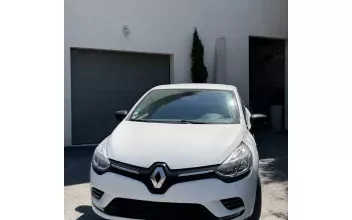 Renault Clio Saint-Cyr-sur-Mer
