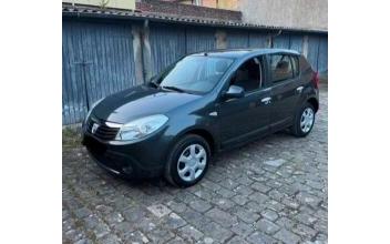 Dacia sandero Sedan
