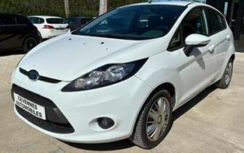 Ford fiesta Vézénobres