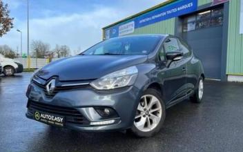 Renault clio Saint-Armel