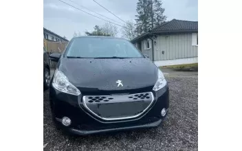 Peugeot 208 Saint-Nazaire-les-Eymes