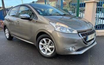 Peugeot 208 Montfermeil