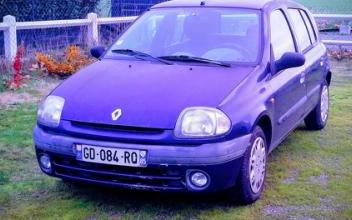 Renault clio ii Le-Fresne-sur-Loire
