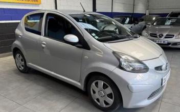 Toyota aygo La-Courneuve