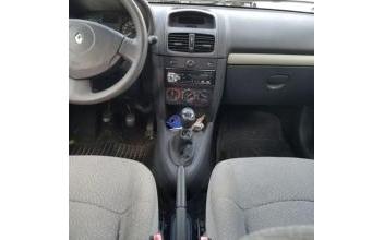 Renault clio ii Douvaine