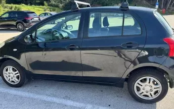 Toyota Yaris Bordeaux