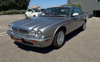 Jaguar xj 8 Sainte-Cécile-les-Vignes