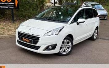 Peugeot 5008 Saint-Jean-du-Cardonnay