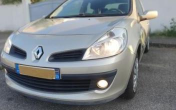 Renault clio iii Saint-Andéol-le-Château