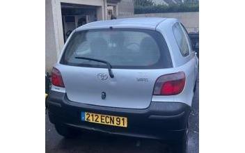 Toyota yaris Saint-Escobille