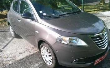 Lancia ypsilon Saint-Etienne