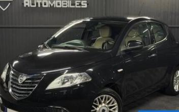 Lancia ypsilon Taverny
