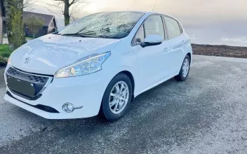 Peugeot 208 Saint-Laurent-du-Var