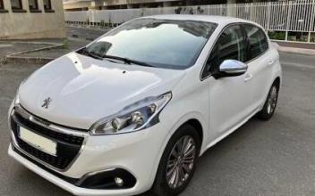 Peugeot 208 Neuilly-sur-Seine