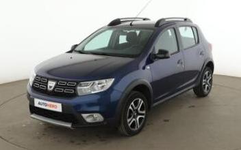 Dacia sandero Issy-les-Moulineaux