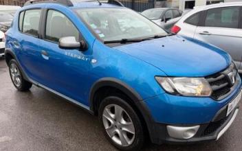 Dacia sandero La-Courneuve
