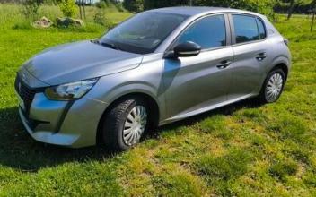 Peugeot 208 Saint-Nazaire-de-Pézan
