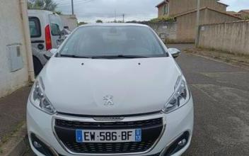 Peugeot 208 Salon-de-Provence