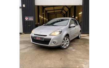 Renault clio Saint-Barthélemy-d'Anjou