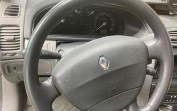 Renault laguna ii Saint-Sauveur