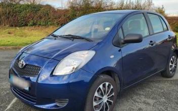 Toyota yaris Arpajon