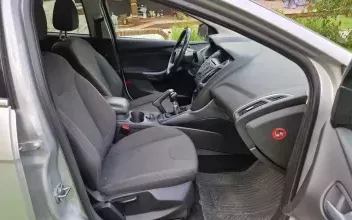 Ford Focus Ahuillé