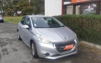 Peugeot 208 Saint-Paul-lès-Dax