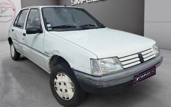 Peugeot 205 Avignon