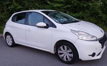 Peugeot 208 Paris