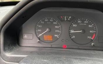 Peugeot 106 Châlons-en-Champagne