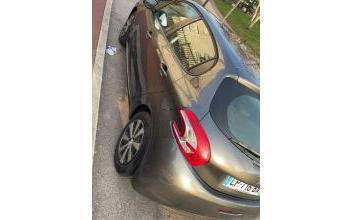 Peugeot 208 Saint-Germain-en-Laye