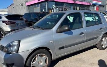 Renault clio Coignières