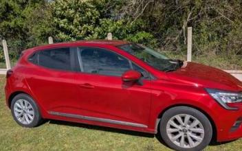 Renault clio v Saint-André-de-Cubzac