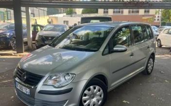 Volkswagen touran Pantin