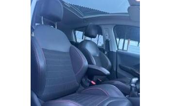 Peugeot 208 Bron