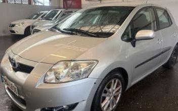 Toyota Auris Saint-Martin-d'Hères