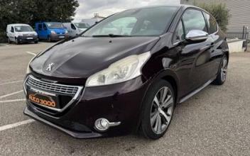 Peugeot 208 Sainte-Cécile-les-Vignes