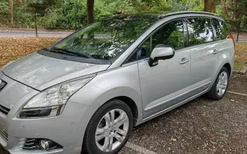 Peugeot 5008 Paris
