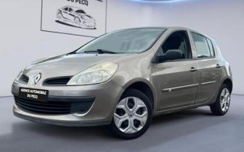 Renault clio iii Le-Pecq