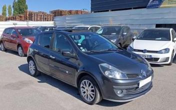 Renault clio iii La-Courneuve