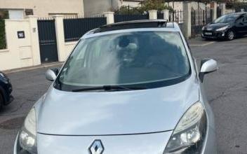 Renault Grand Scenic Saint-Brice-sous-Forêt