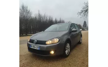 Volkswagen Golf Saint-Thibault-des-Vignes