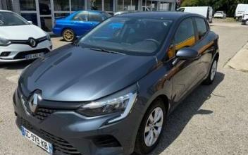 Renault clio v Les-Tourrettes