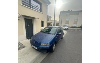 Fiat punto Saint-Jory