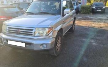 Mitsubishi pajero Coignières