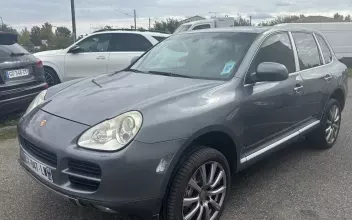 Porsche Cayenne Muret