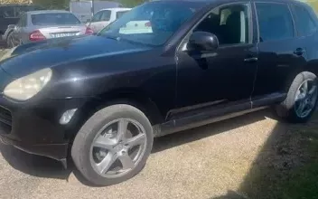 Porsche Cayenne L'Honor-de-Cos